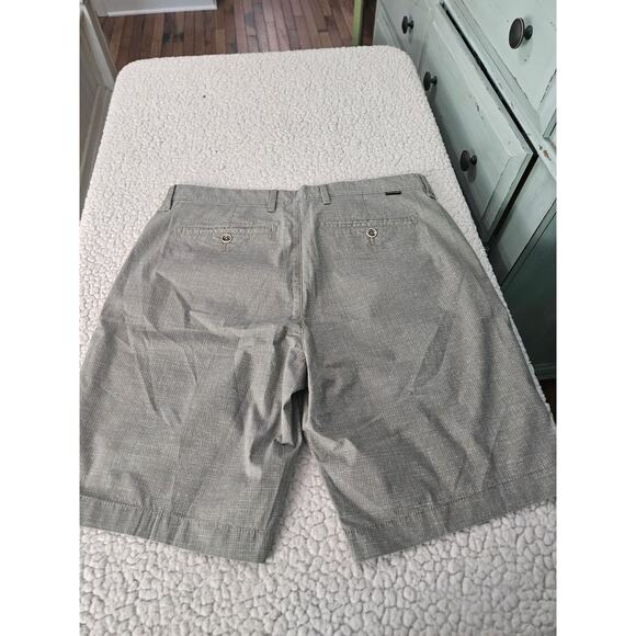Rodd and Gunn Phillipstown Shorts - Picture 4 of 5